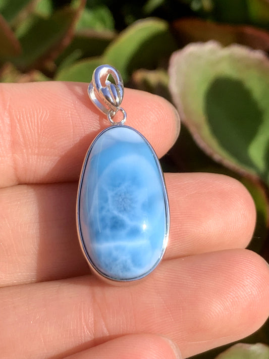 AAA+ Natural Authentic Dominican Larimar Pendant,Gems Jewelry,Gems Pendant,Crystal Pendant ET721