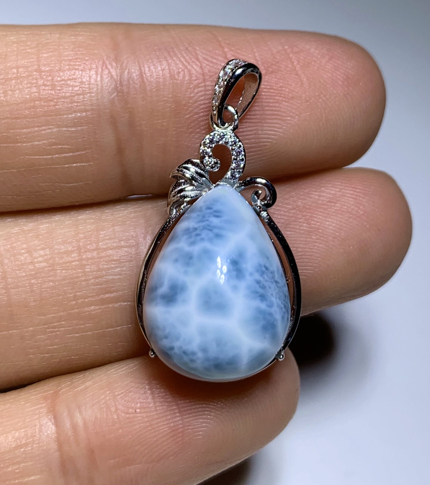 AAAA Natural Authentic Dominican Larimar Pendant,Gems Jewelry,Gems Pendant,Crystal Pendant ET772