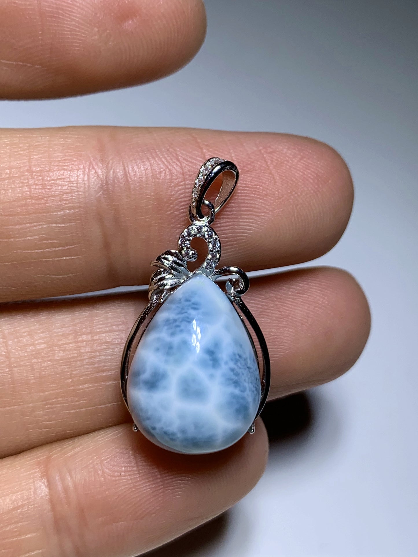 AAAA Natural Authentic Dominican Larimar Pendant,Gems Jewelry,Gems Pendant,Crystal Pendant ET772